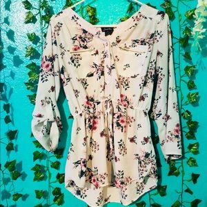 Pretty Sheer Floral Top💕